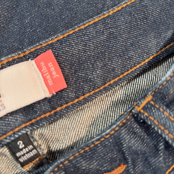 CAbi Malibu Jeans Size 2 Medium Wash Distressed Straight Leg Denim - Picture 4 of 5